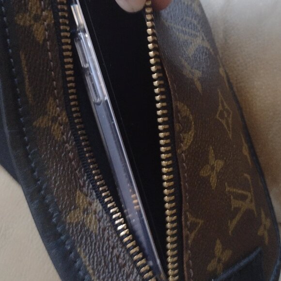 💯% authentic Louis Vuitton Canvas Vintage Boho Bum bag/Waist pack - Picture 2 of 8